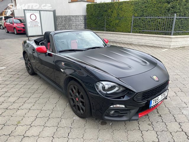 Abarth 124 Spider